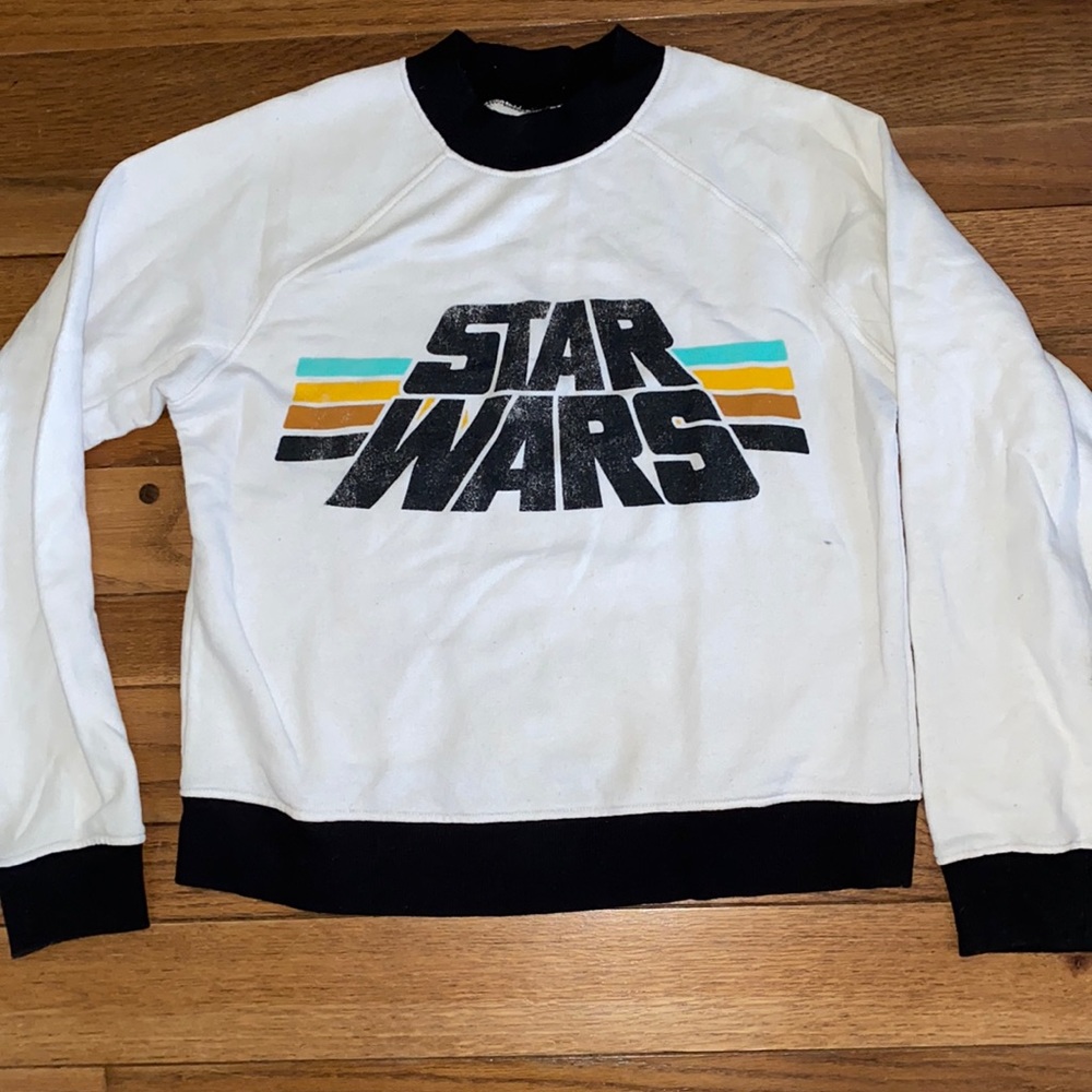 Good condition pullover sweatshirt